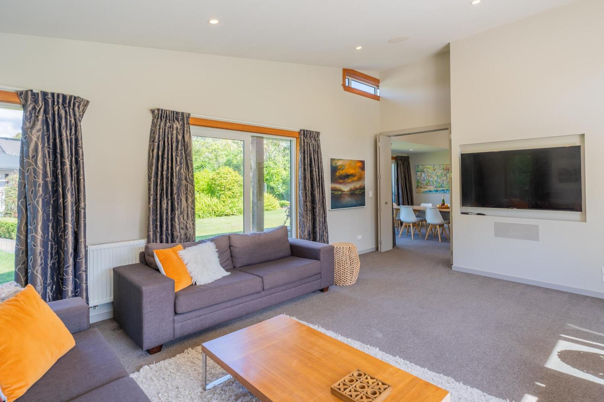 Anam Cara Gardens Luxury Villa Private Bedrooms And Ensuite Bathrooms Sleeps 9 Otaki Exterior foto